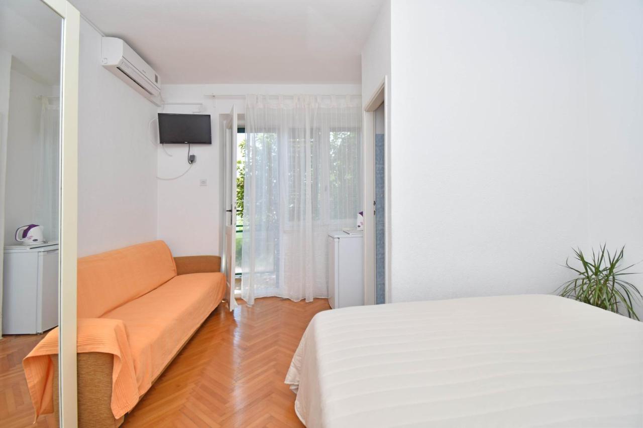 Rooms Borka Tučepi Exterior foto